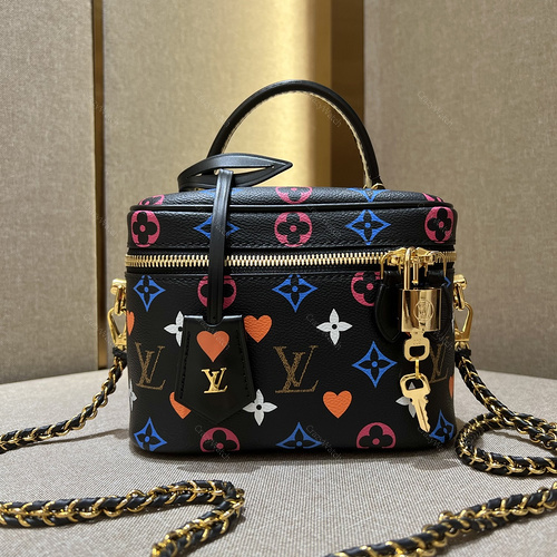 Louis Vuitton Game On Vanity PM M57482 in 2023